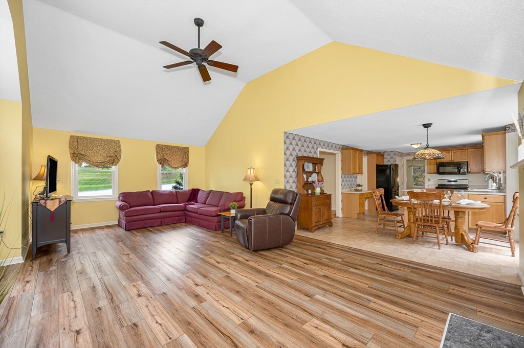 5 Ridge Road Tyngsboro, MA 01879 - Photo 14 of 40 Gallery Image 14