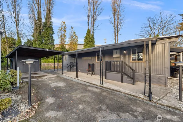 $82,999 | 14322 Admiralty Way, Unit 8, Lynnwood, WA 98087