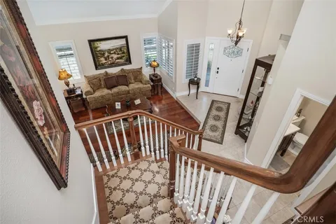 a view of an entryway with a livingroom