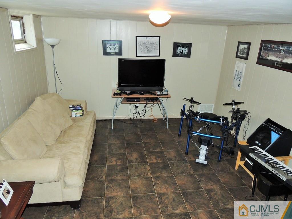 99 Princeton Road Old Bridge, NJ 08859 - Photo 11 of 14 Gallery Image 11