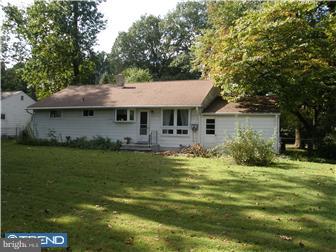 609 Winding Road Hatboro, PA 19040 - Photo 3 of 9 Exterior Back