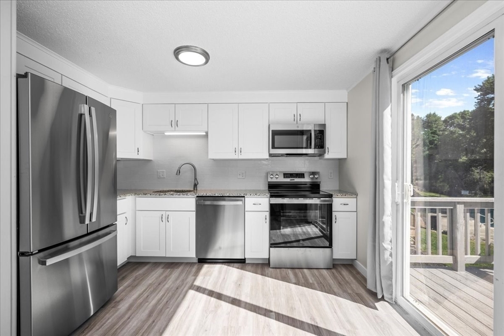 270 Sunderland Road, Unit 65 Worcester, MA 01604 - Photo 2 of 38