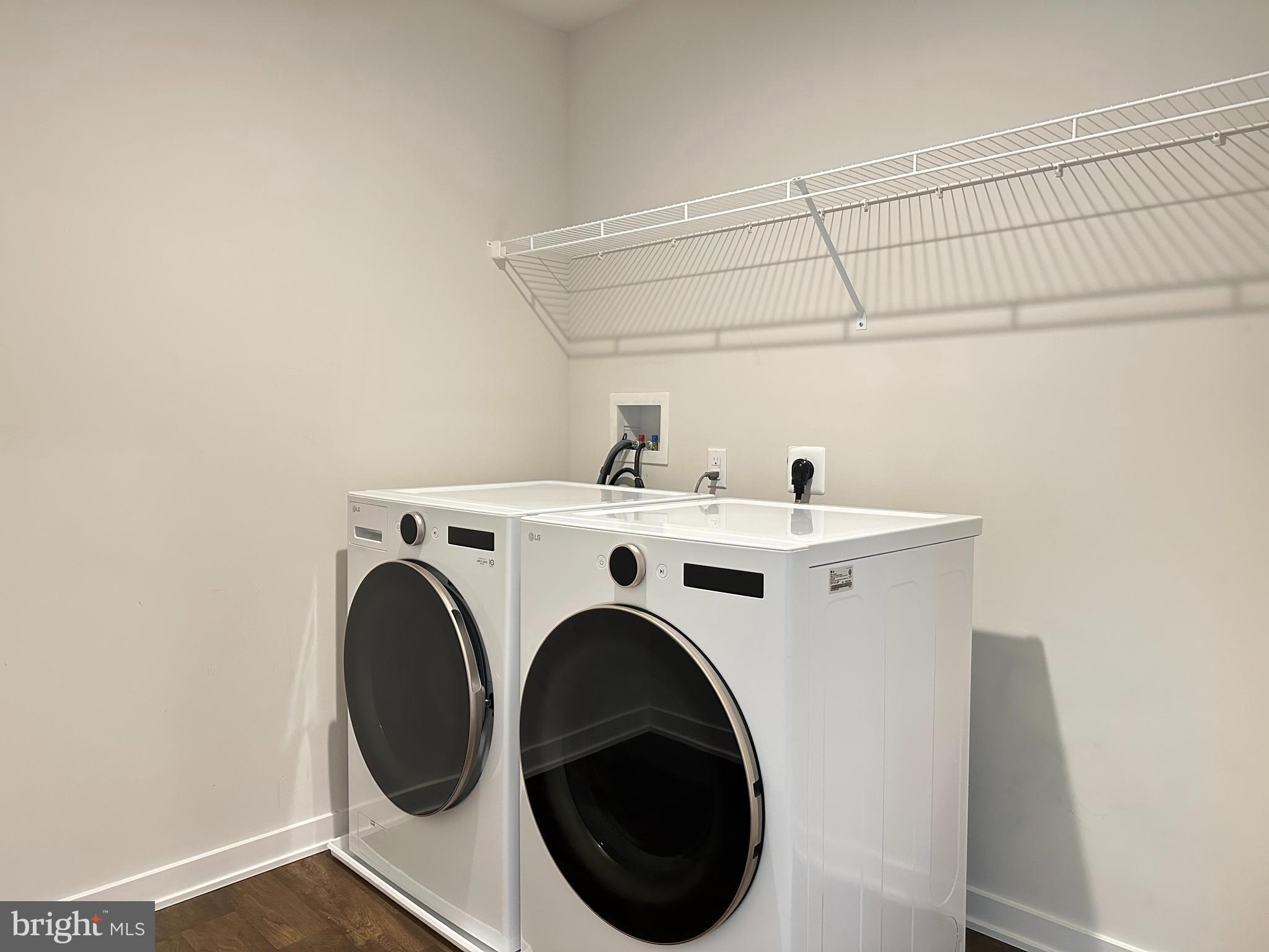303 Wynstone Court Colmar, PA 18915 - Photo 20 of 26 a utility room with dryer and washer