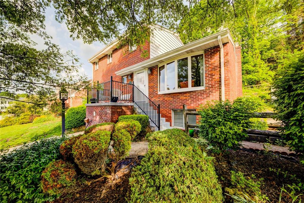 Great home loaded w/charm