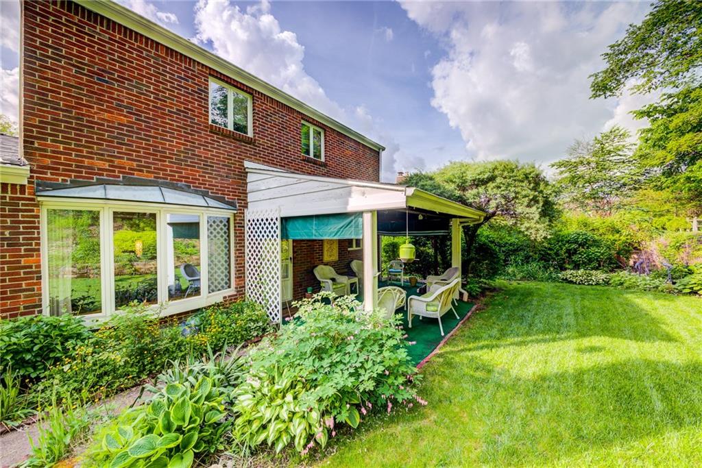 3927 Edge Road Pittsburgh, PA 15227 - Photo 23 of 25 Just enough yard!
