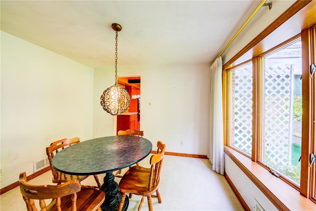 3927 Edge Road Pittsburgh, PA 15227 - Photo 8 of 25 dining room