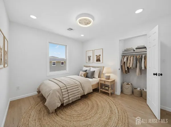 $825,000 | 66 Henry Street, Port Reading, NJ 07008