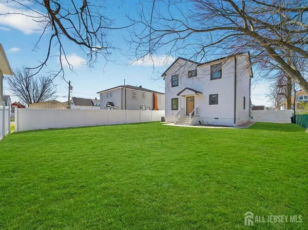 $825,000 | 66 Henry Street, Port Reading, NJ 07008