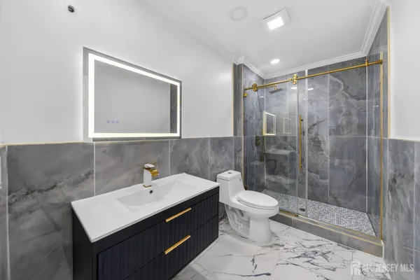 $825,000 | 66 Henry Street, Port Reading, NJ 07008