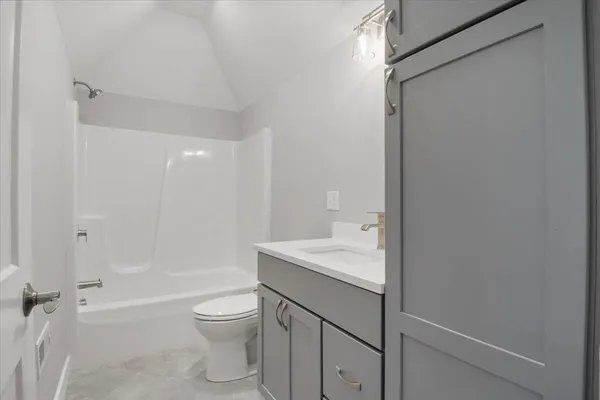 $1,350,000 | 3 Woodbury Avenue, Unit 3, Portsmouth, NH 03801