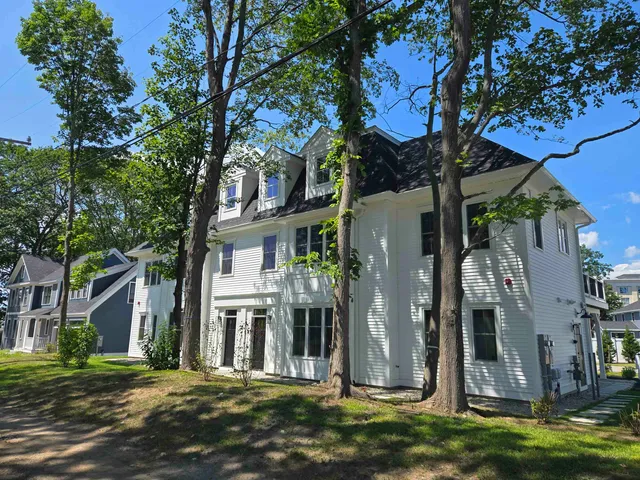 $1,350,000 | 3 Woodbury Avenue, Unit 3, Portsmouth, NH 03801