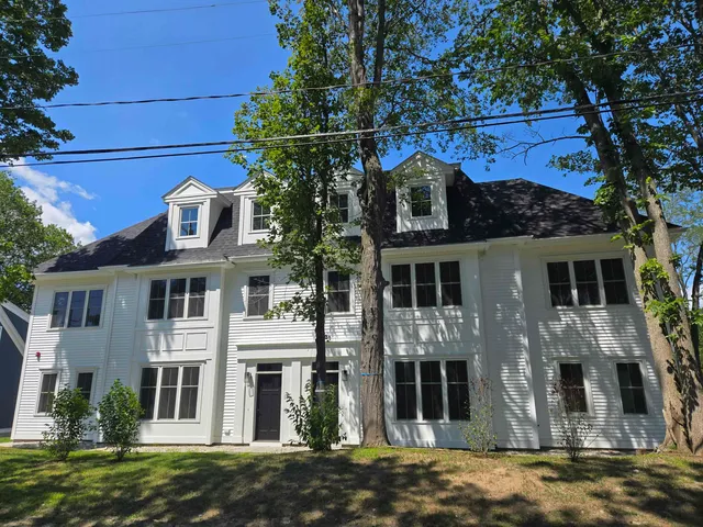 $1,350,000 | 3 Woodbury Avenue, Unit 3, Portsmouth, NH 03801