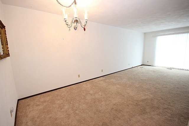 708 Quail Ridge Drive Freeport, IL 61032 - Photo 6 of 22 Gallery Image 6
