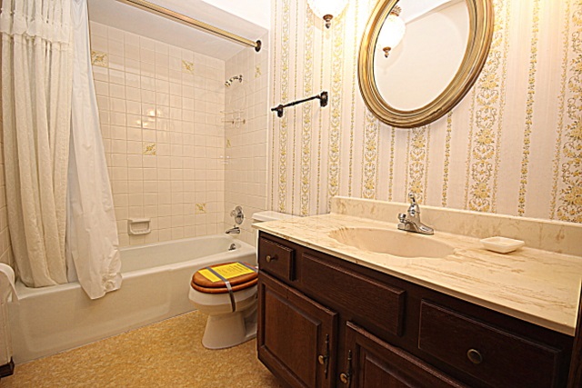 708 Quail Ridge Drive Freeport, IL 61032 - Photo 10 of 22 Gallery Image 10