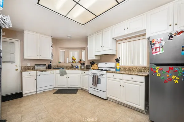 $849,000 | 9722 Walnut Street, Bellflower, CA 90706