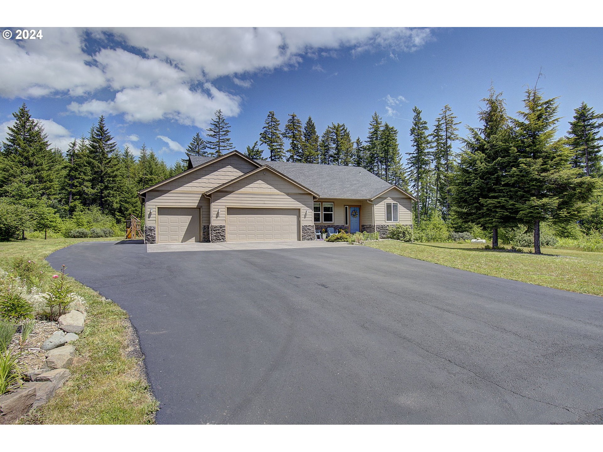 31 Kek Road Carson, WA 98610 - Photo 3 of 41 Gallery Image 3