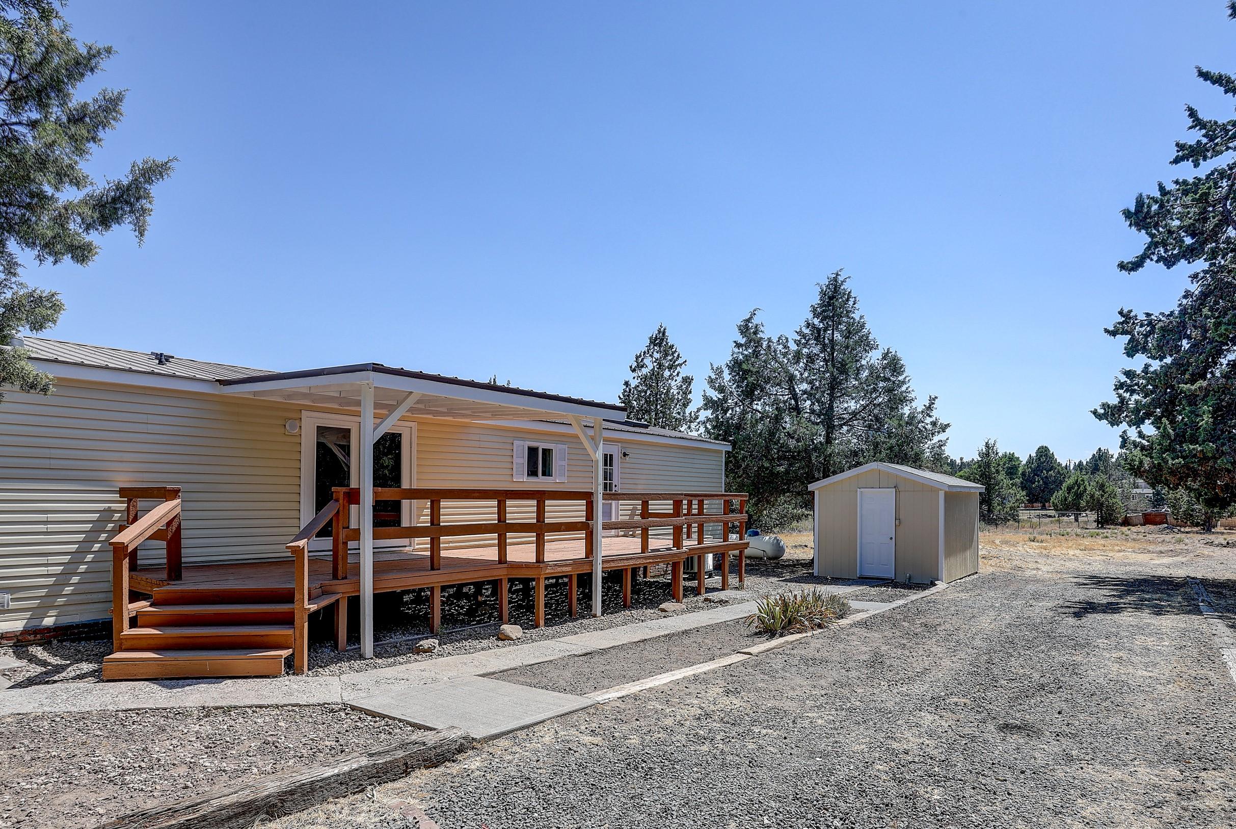 8085 Southwest Crater Loop Road Terrebonne, OR 97760 - Photo 2 of 26 MARKETING