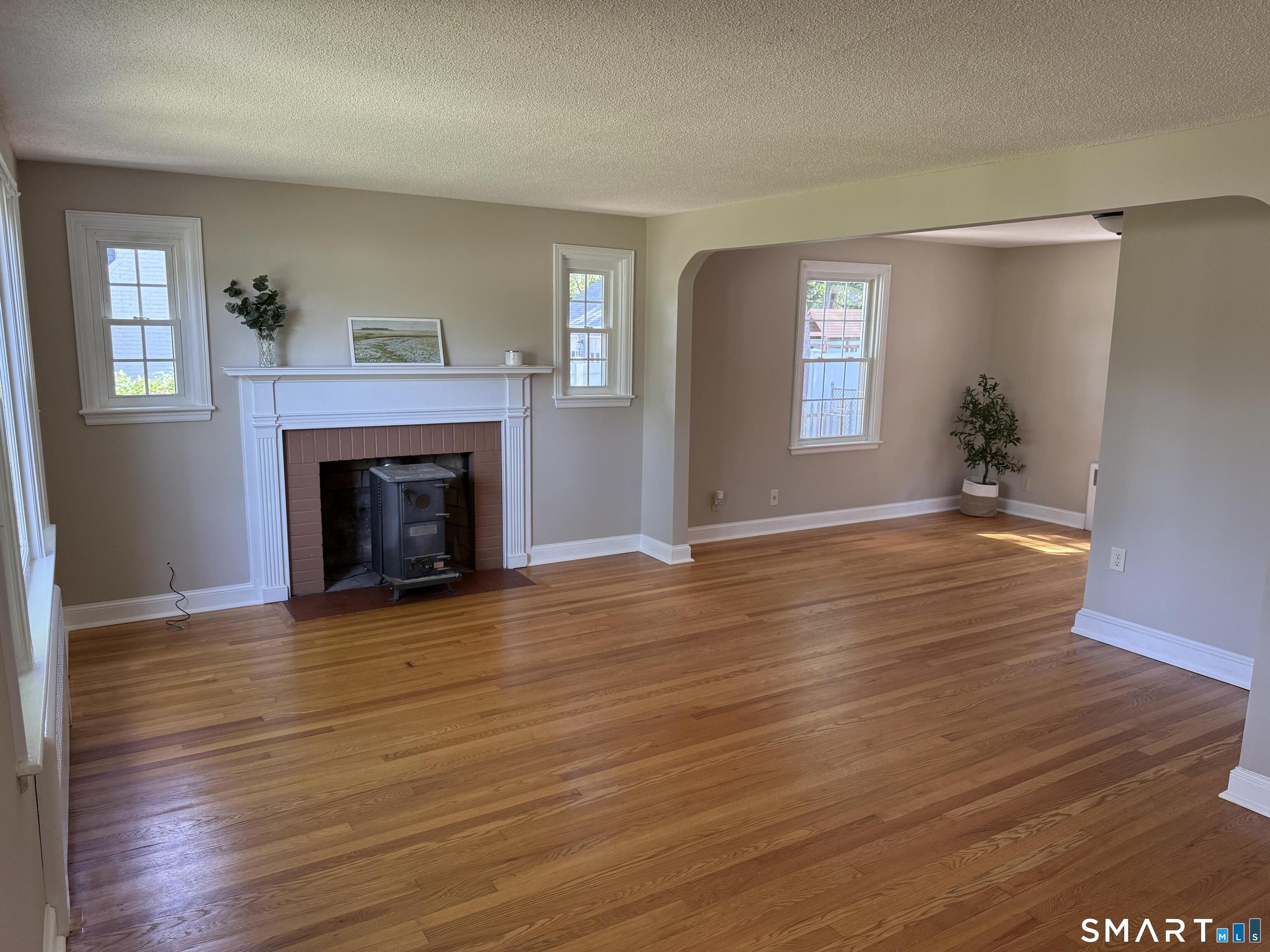 34 Wakeley Road Newington, CT 06111 - Photo 8 of 36