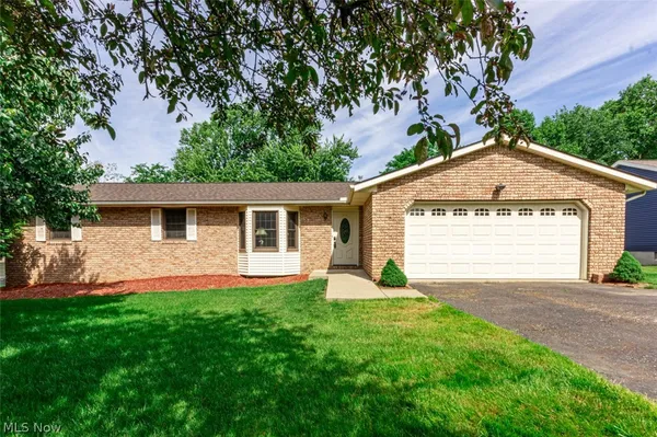 $289,900 | 2411 Otterbin Street, Louisville, OH 44641