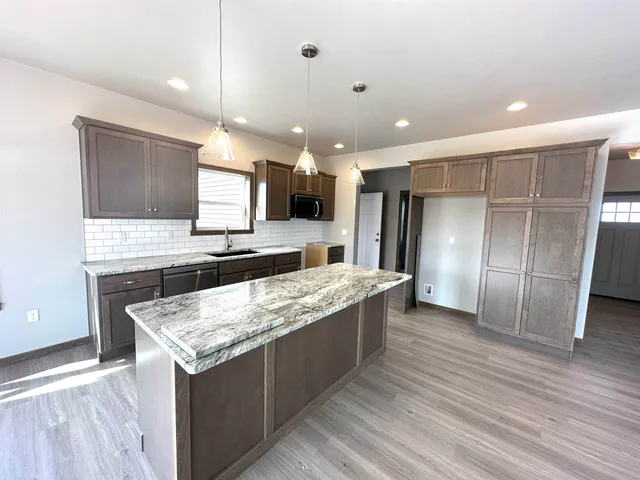 $499,900 | N8018 Blue Heron Circle, Sherwood, WI 54169