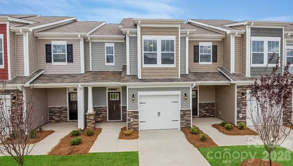 $331,190 | 380 Creekview Road, Hendersonville, NC 28792