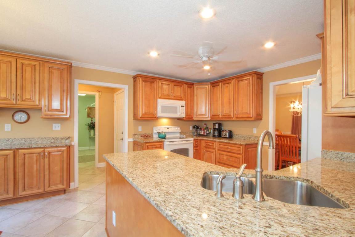 129 Holly Ridge Drive Anderson, SC 29621 - Photo 9 of 36