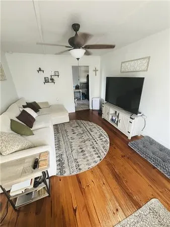 $1,000 | 4726 South Drive, New Orleans, LA 70121