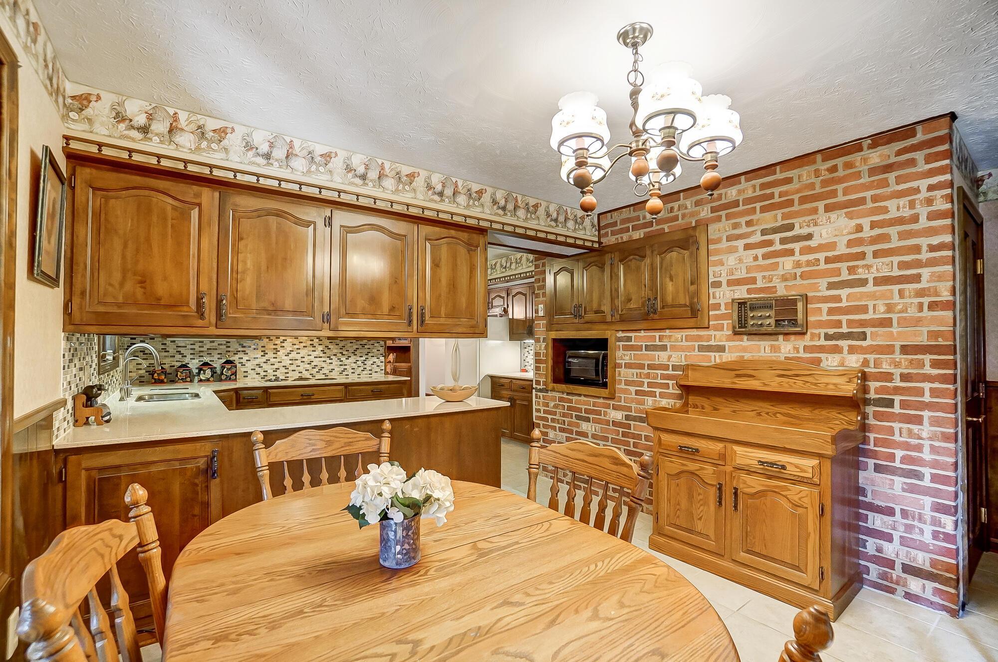4540 Goodson Road West Jefferson, OH 43162 - Photo 25 of 82 Eating Space
