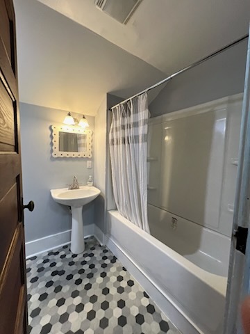 606 North Center Street Clinton, IL 61727 - Photo 27 of 33