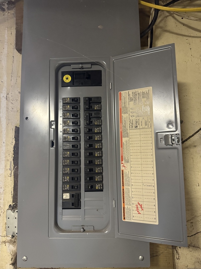 606 North Center Street Clinton, IL 61727 - Photo 29 of 33