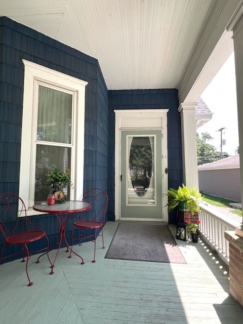 606 North Center Street Clinton, IL 61727 - Photo 4 of 33