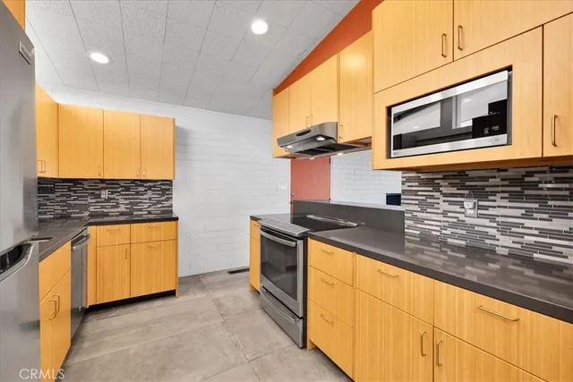 $395,000 | 61464 Adobe Drive, Joshua Tree, CA 92252