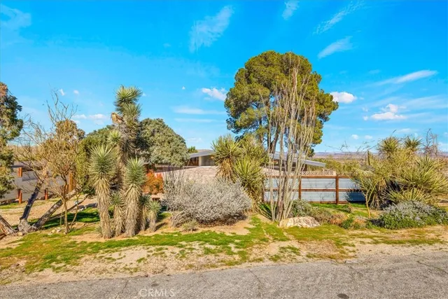 $395,000 | 61464 Adobe Drive, Joshua Tree, CA 92252