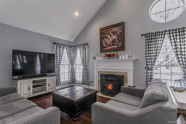 $529,000 | 49 Olde Wagon Road, Warwick, NY 10990