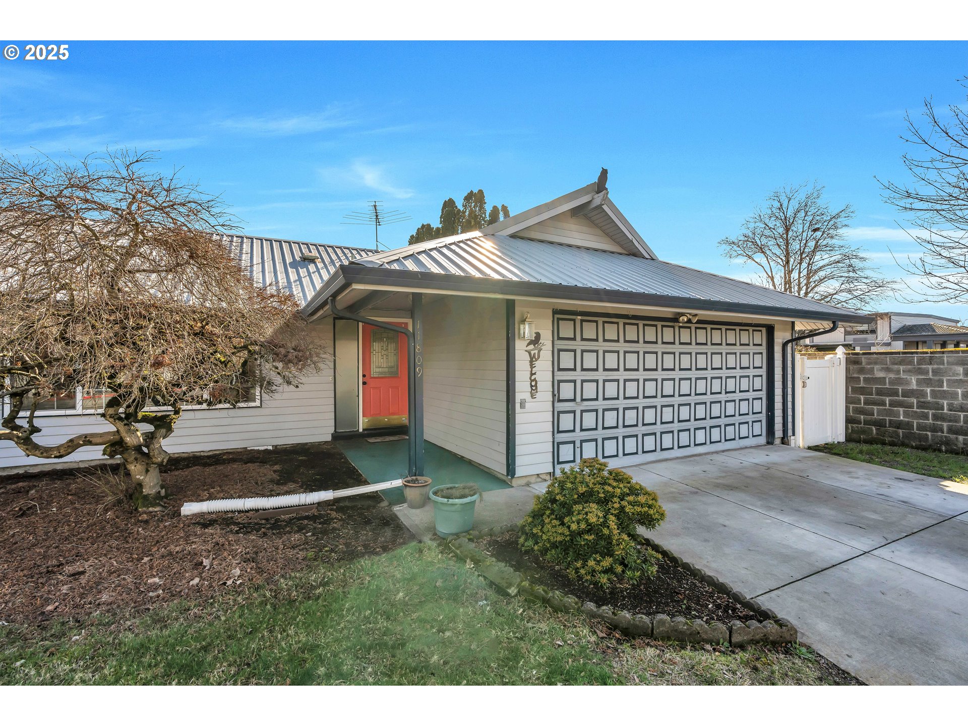 11809 Southeast 7th Street Vancouver, WA 98683 - Photo 4 of 34