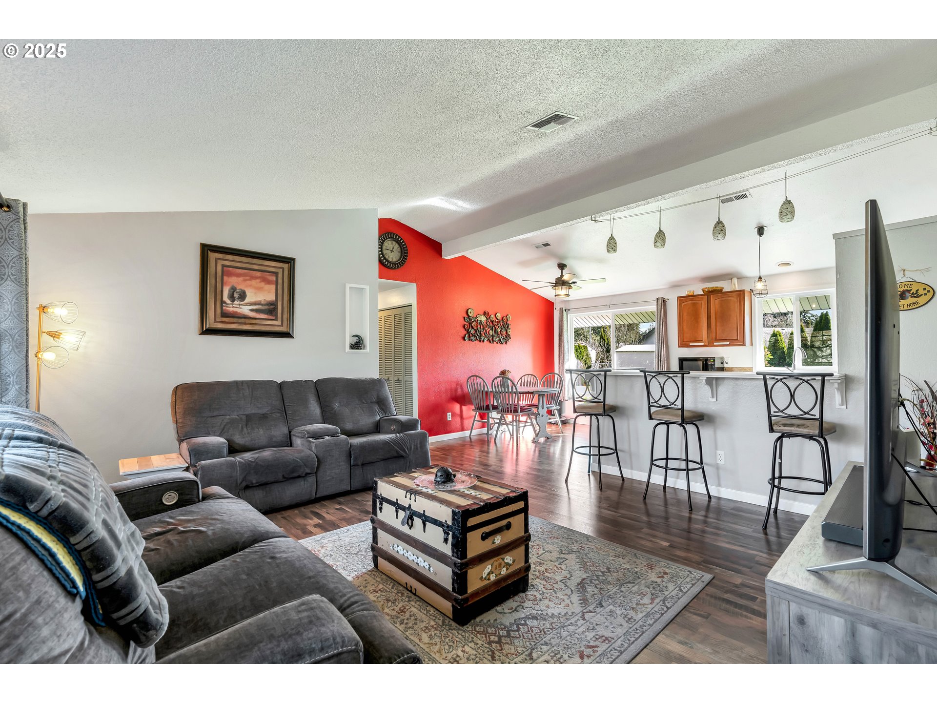 11809 Southeast 7th Street Vancouver, WA 98683 - Photo 5 of 34