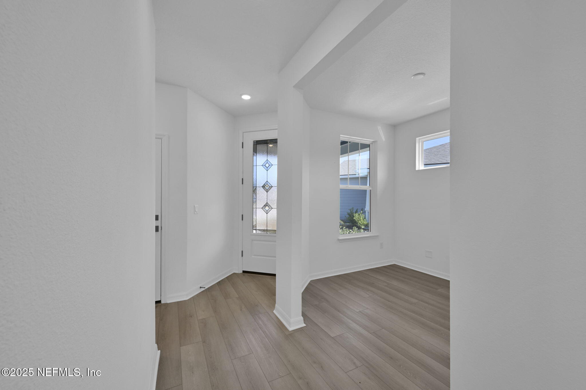 531 Goodwill Court Yulee, FL 32097 - Photo 4 of 47 Contour Entryway