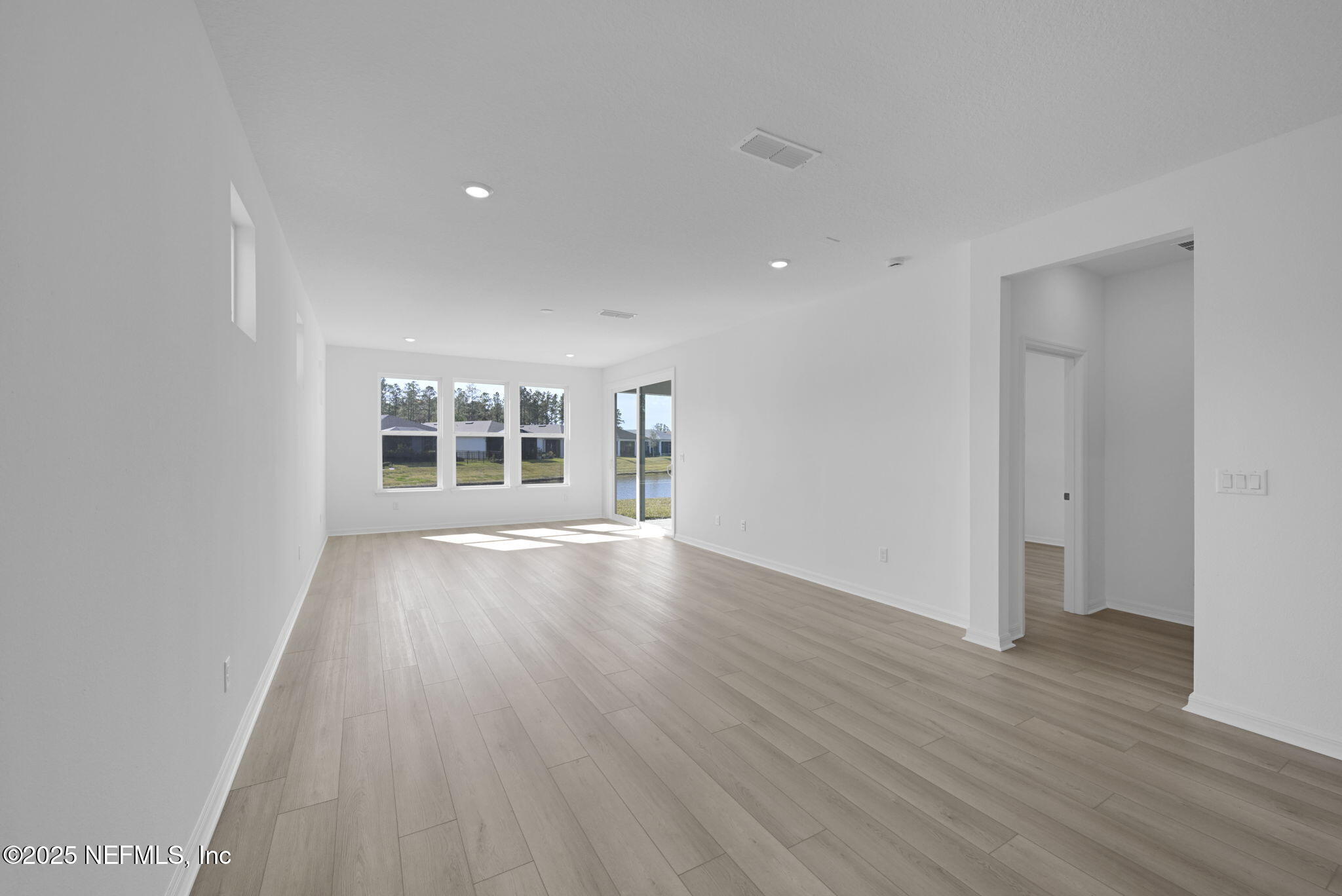 531 Goodwill Court Yulee, FL 32097 - Photo 9 of 47 Contour Cafe