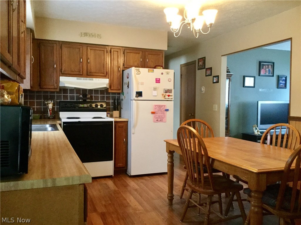 6496 Ridge Road Cortland, OH 44410 - Photo 3 of 18 Gallery Image 3