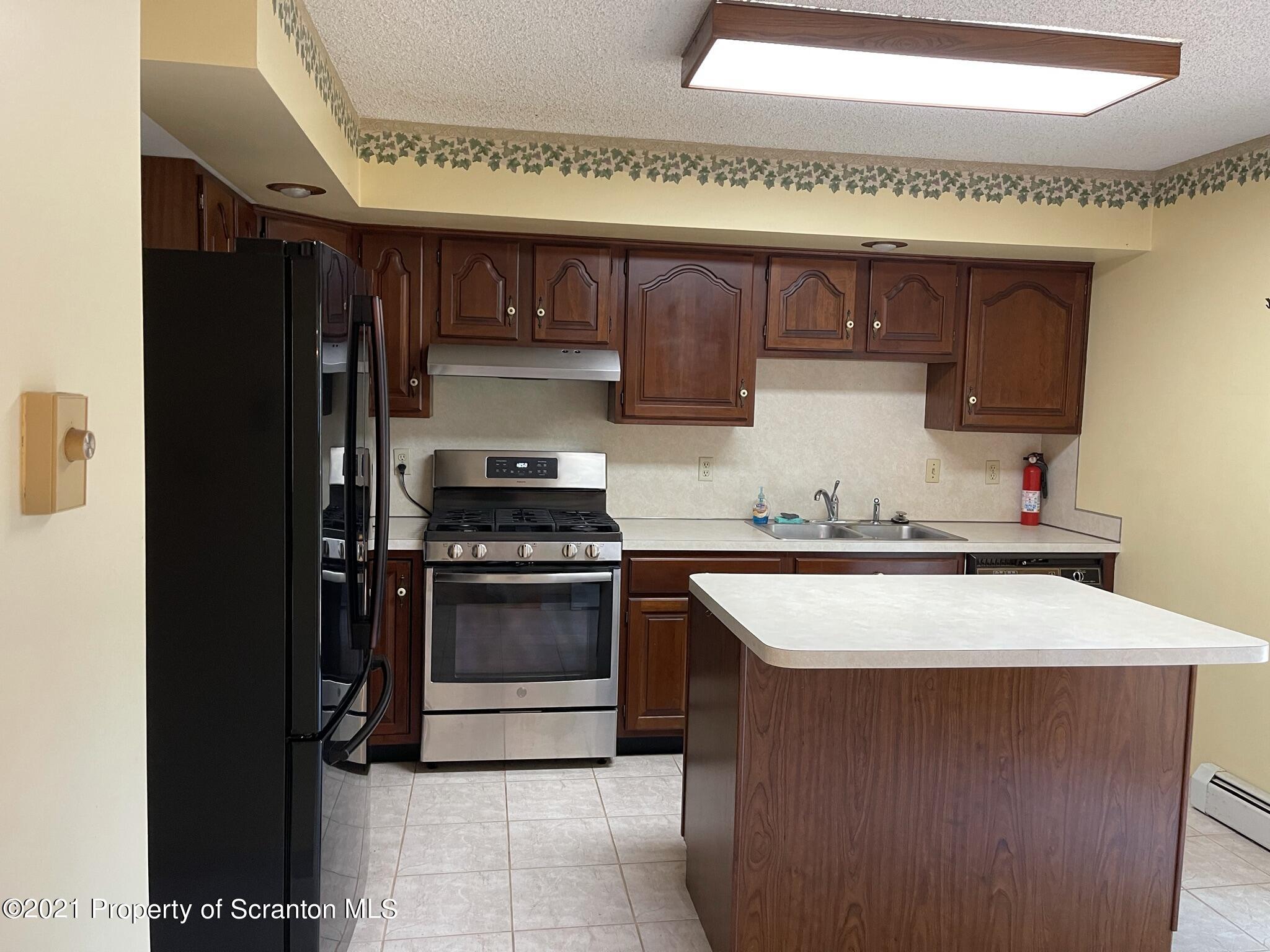 207 Willow Road Dalton, PA 18414 - Photo 8 of 25 Gallery Image 8