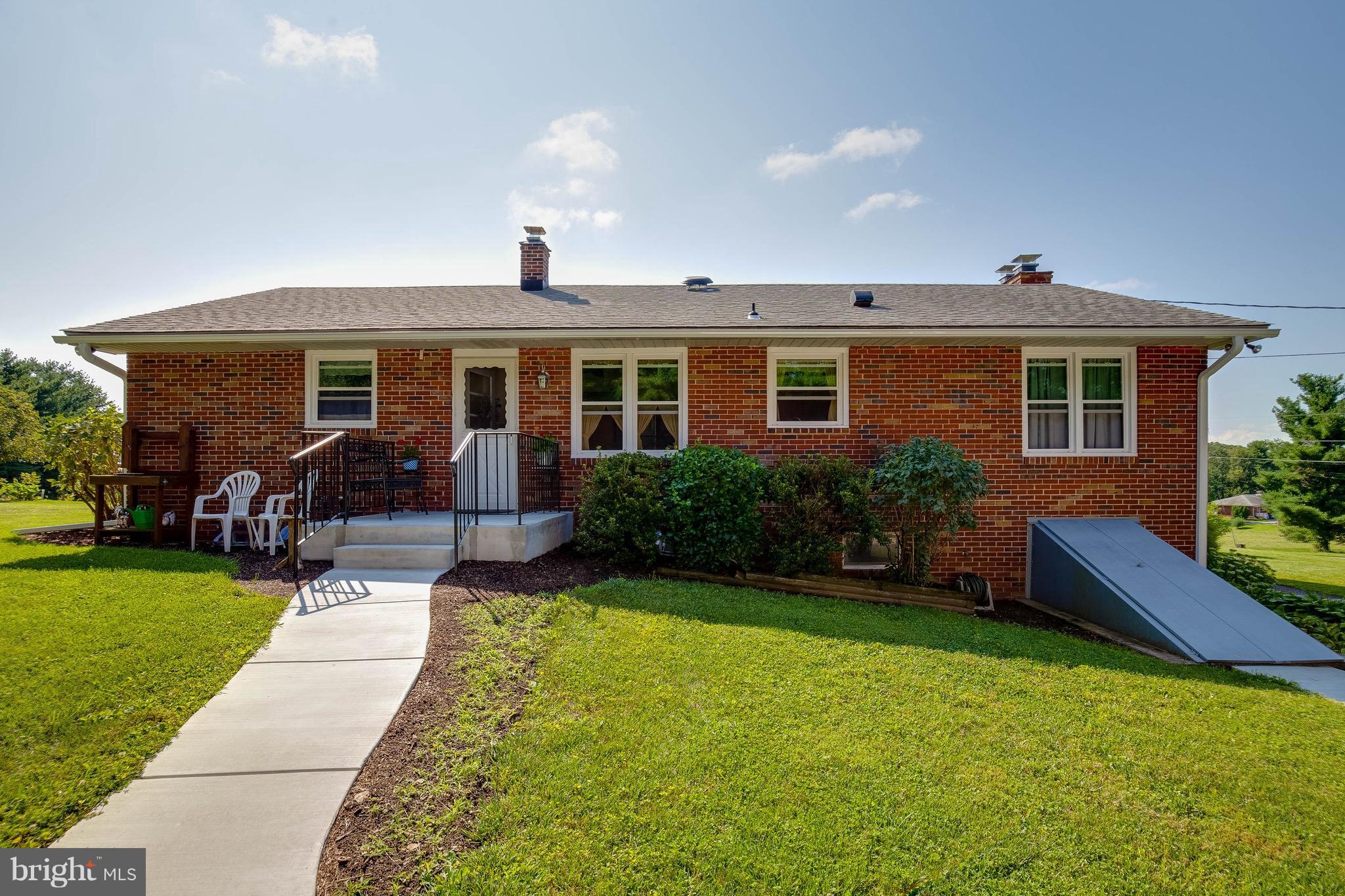 2305 Darlene Road Hampstead, MD 21074 - Photo 12 of 26 Exterior (Front)