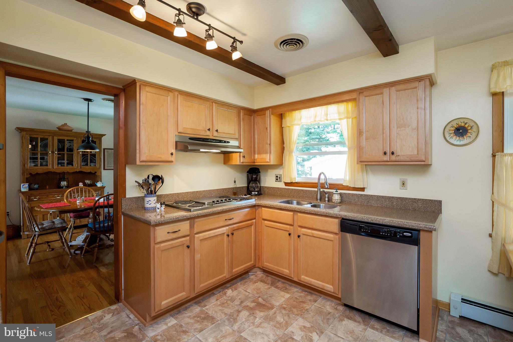 2305 Darlene Road Hampstead, MD 21074 - Photo 8 of 26 Kitchen