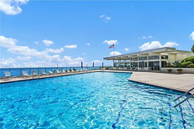 $798,000 | 32679 Seagate Drive, Unit H, Rancho Palos Verdes, CA 90275