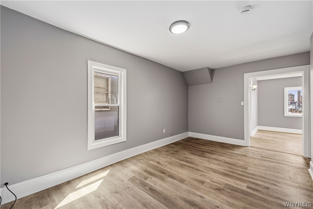 389 Military Road Buffalo, NY 14207 - Photo 7 of 31