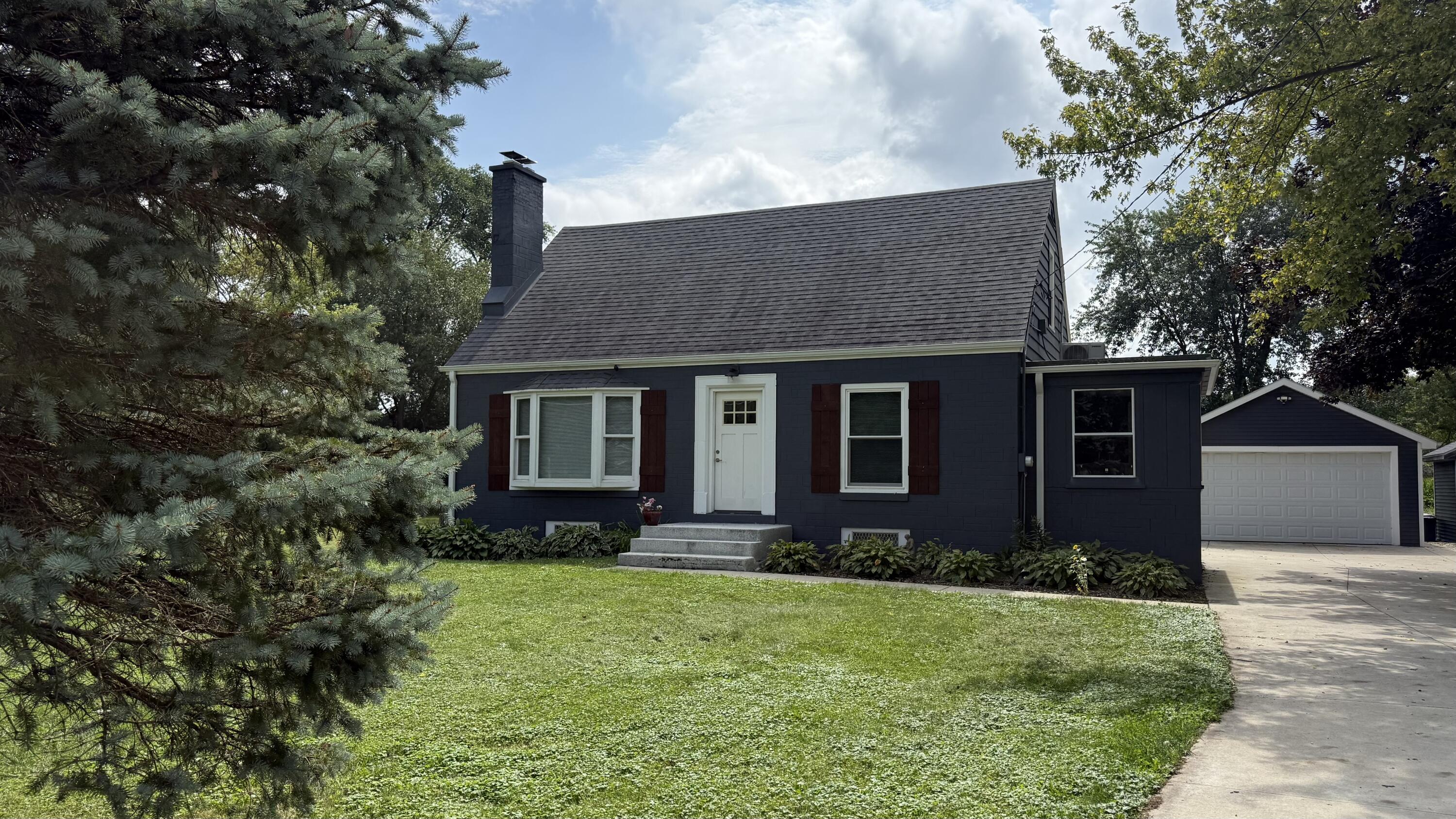 223 West State Road North Prairie, WI 53153 - Photo 1 of 29 Main