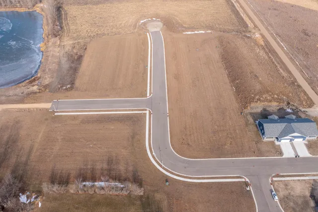 $5,000 | 109 Bluestem Drive, Blue Earth, MN 56013