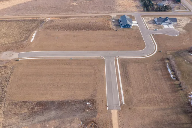 $5,000 | 109 Bluestem Drive, Blue Earth, MN 56013