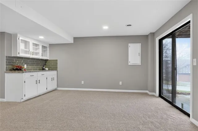 $425,000 | 2300 Northeast 67 Terrace, Gladstone, MO 64118