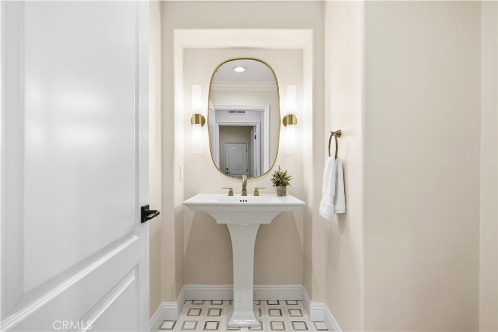 20130 Vía Cellini Porter Ranch, CA 91326 - Photo 21 of 49