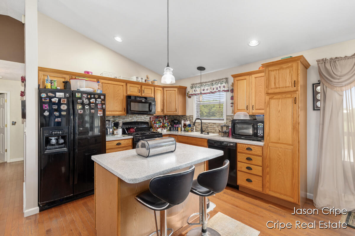 5953 Whites Bridge Road Belding, MI 48809 - Photo 6 of 22 IMG_1004